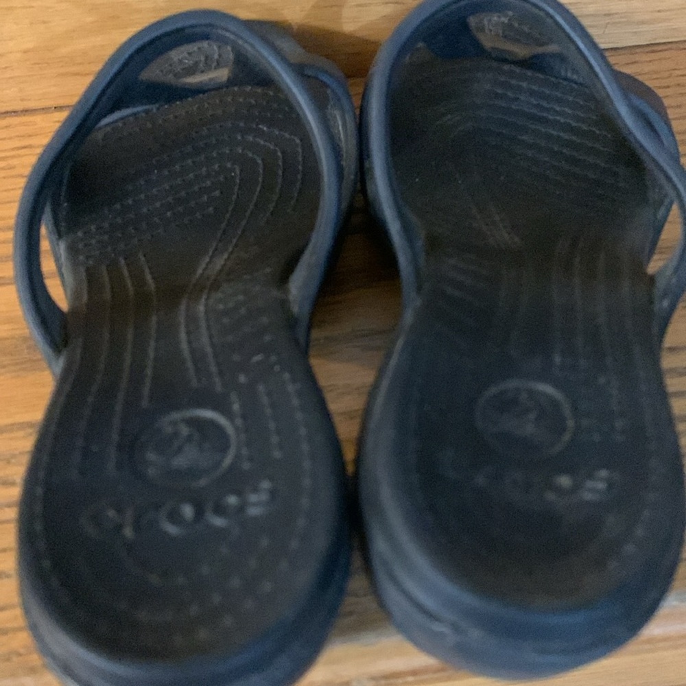 Crocs - Picture 2 of 5
